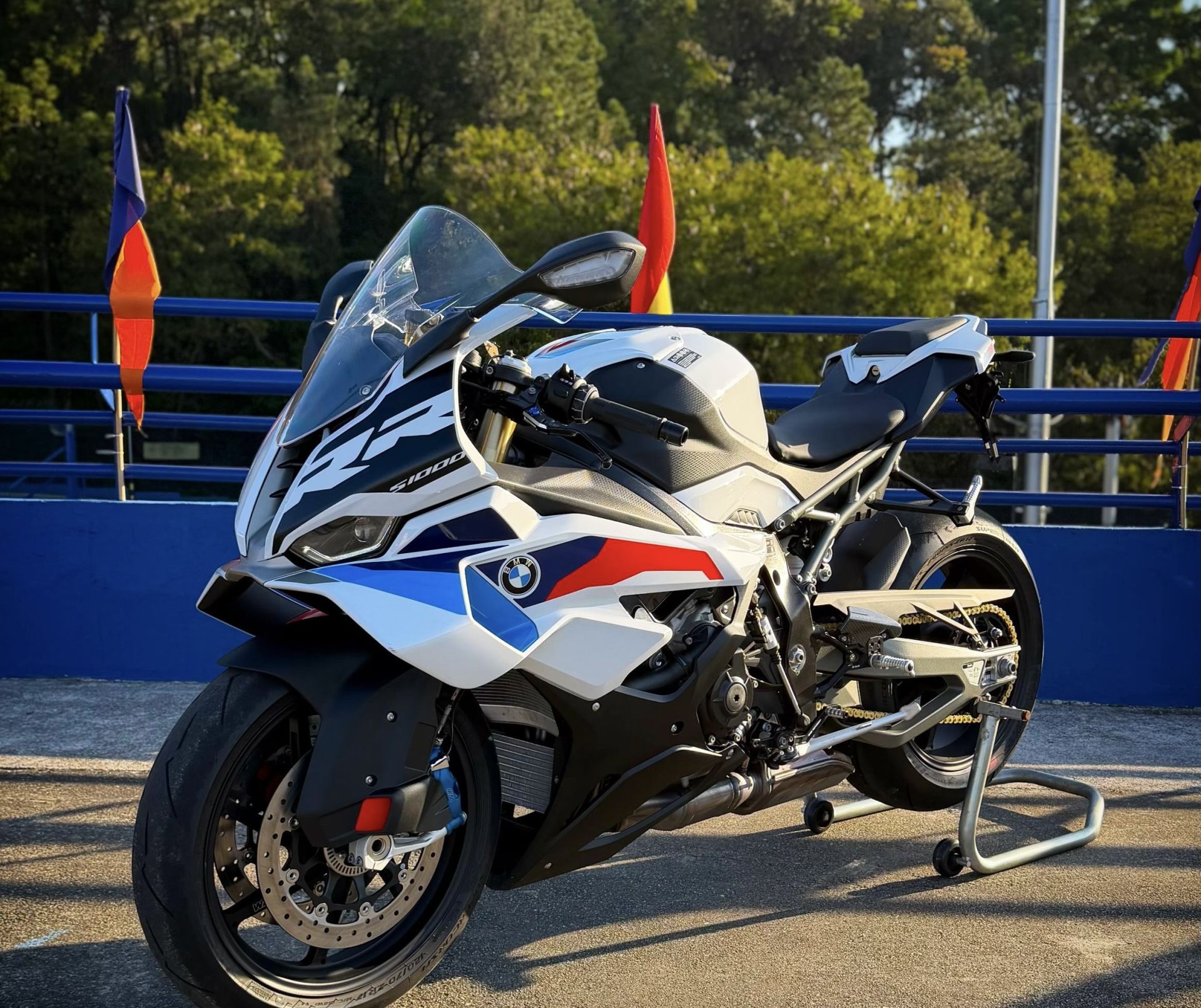 BMW S1000rr 2026 ou 90k + 40 prêmios instantâneos