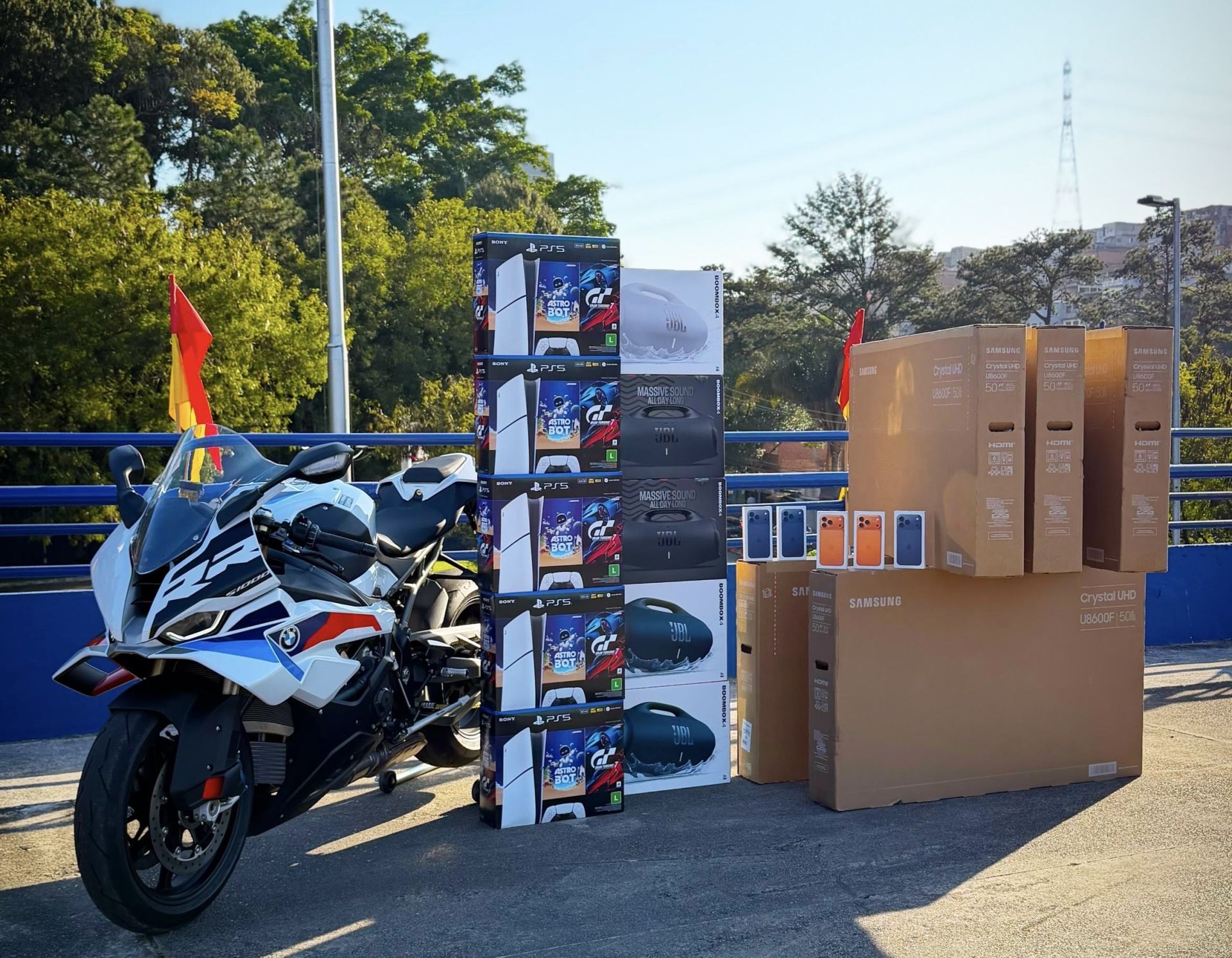 BMW S1000rr 2026 ou 90k + 40 prêmios instantâneos