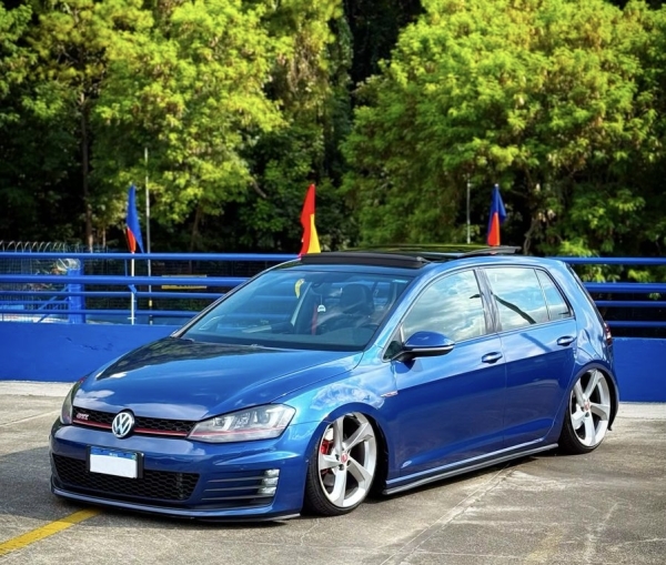 Golf GTI ou 70.000,00